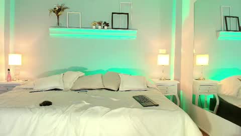 Snapshot of samanthamilf__ chatting on February 26, 7:27 pm Samanta online show from February 26, 7:27 pm