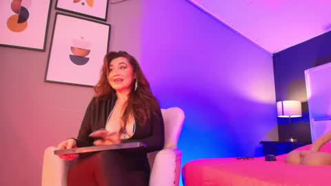 Snapshot of samanthamilf__ chatting on September 25, 8:01 pm Samanta online show from September 25, 8:01 pm