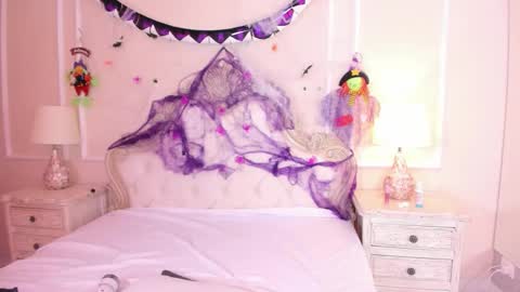 Samantha  online show from October 31, 2:18 pm