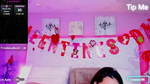 Snapshot of samaraeyes chatting on February 23, 5:50 pm -- -- online show from February 23, 5:50 pm