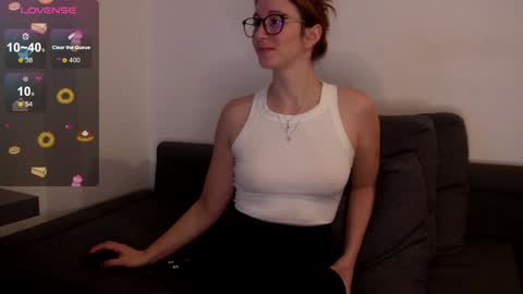 Snapshot of samarafromthewell chatting on December 23, 9:18 pm Samara From The Well online show from December 23, 9:18 pm