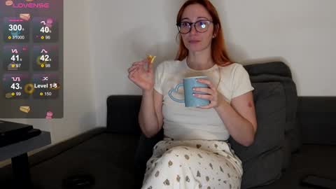 Snapshot of samarafromthewell chatting on January 11, 9:25 pm Samara From The Well online show from January 11, 9:25 pm