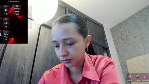 Sara  online show from February 8, 11:44 am