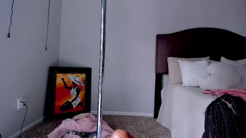 Yaya online show from October 21, 6:19 pm