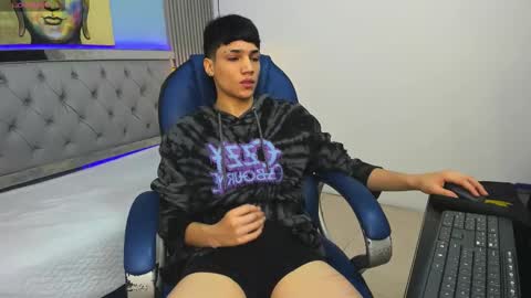 Sam online show from February 10, 3:49 pm