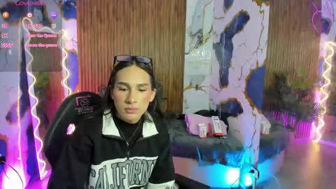 sam online show from May 28, 2:42 am