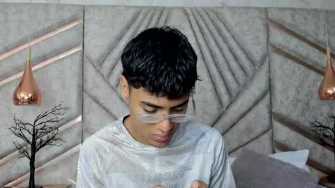 Snapshot of samfrrost chatting on April 16, 12:50 pm Samfrrost online show from April 16, 12:50 pm