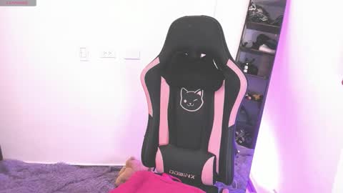 samiacooper25 online show from September 8, 11:15 pm