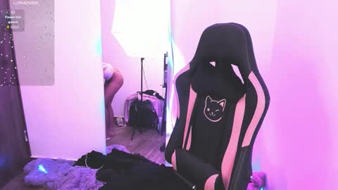 samiacooper25 online show from October 8, 11:30 am