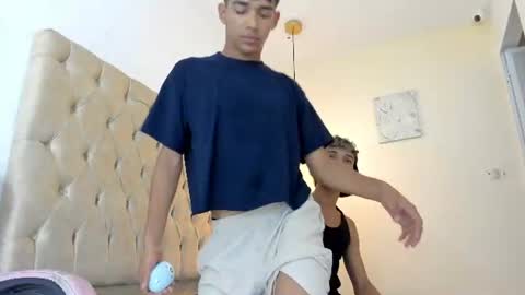 samir_19x online show from July 22, 3:53 am