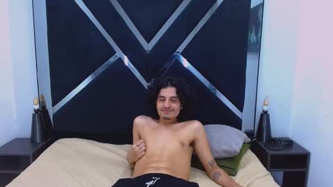 samisaturno online show from February 25, 10:52 pm