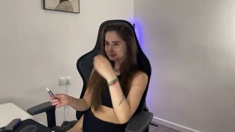 SamLure1 online show from July 11, 9:49 pm
