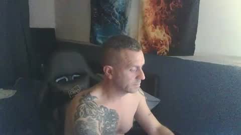 Snapshot of sammiboi38 chatting on June 16, 9:39 pm sammiboi38 online show from June 16, 9:39 pm