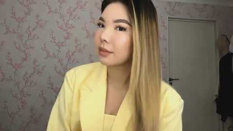 Elina online show from February 24, 9:18 am