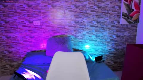 Snapshot of sammy_bunny1 chatting on February 12, 2:39 am Samantha online show from February 12, 2:39 am