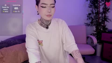 Snapshot of sammy_f_uck chatting on October 18, 1:41 am Samantha online show from October 18, 1:41 am