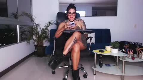 Sammy online show from January 30, 1:00 am