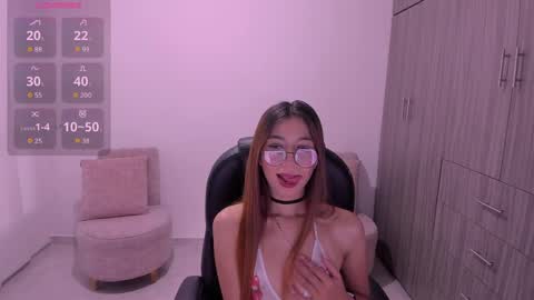 Snapshot of sammy_jhonss chatting on May 29, 10:52 pm sammy_jhonss online show from May 29, 10:52 pm
