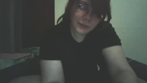 Snapshot of sammy_lyn chatting on February 19, 12:28 am Sam online show from February 19, 12:28 am