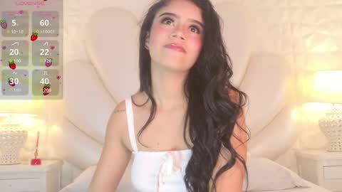 Snapshot of sammyjhuls chatting on June 6, 11:48 am samanta online show from June 6, 11:48 am