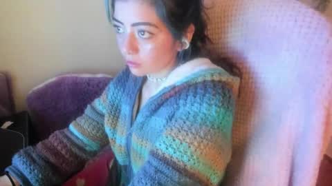   online show from March 8, 12:09 pm