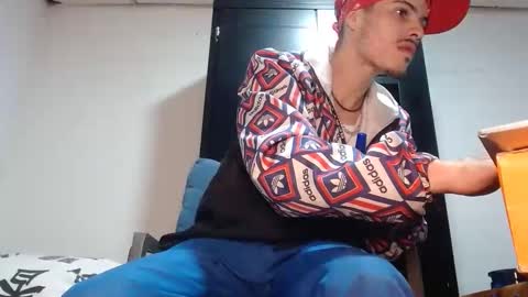 sammy model independiente online show from September 9, 1:38 am