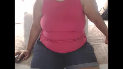 Snapshot of sammyxxx393 chatting on February 15, 11:39 am sammyxxx393 online show from February 15, 11:39 am