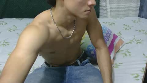 Snapshot of samuel_hills_ii chatting on March 2, 6:59 pm samuel_hills_ii online show from March 2, 6:59 pm