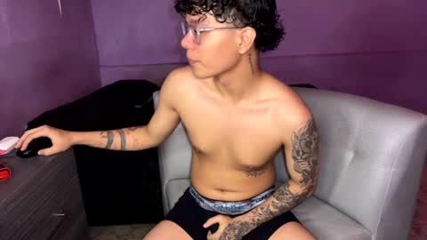 samuel_mora online show from April 8, 10:32 pm
