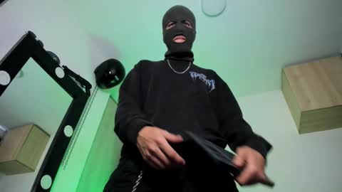   online show from September 29, 12:43 pm