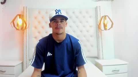 Snapshot of samuel_wyatt chatting on May 21, 12:45 pm SAMUEL online show from May 21, 12:45 pm