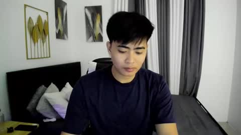 Snapshot of samuelangelo chatting on May 5, 3:42 pm Sam online show from May 5, 3:42 pm