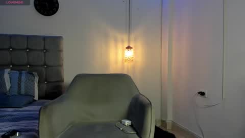 samxx_muscle online show from October 18, 1:01 pm