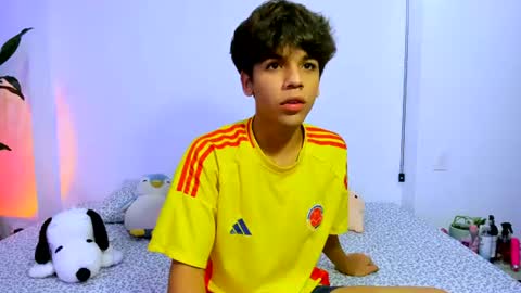 Snapshot of samy_twink chatting on June 24, 3:27 am Sammy online show from June 24, 3:27 am