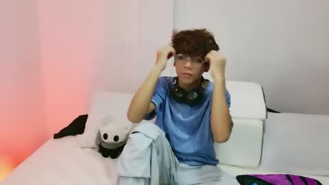 Snapshot of samy_twink chatting on July 20, 2:59 am Sammy online show from July 20, 2:59 am