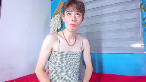 Snapshot of san_love_kh chatting on January 18, 4:53 pm online show from January 18, 4:53 pm