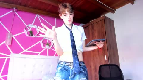 Snapshot of san_love_kh chatting on January 25, 8:10 pm online show from January 25, 8:10 pm