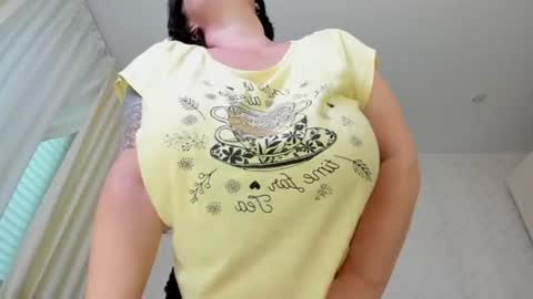 Sanata James online show from July 30, 2:38 pm