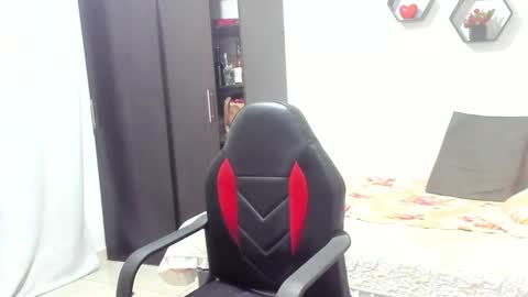 Sanddi  online show from December 22, 9:34 pm