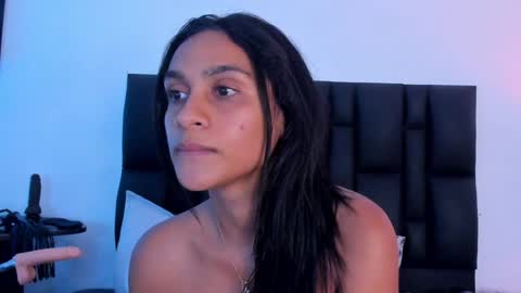 Snapshot of sander_mila chatting on January 20, 11:32 pm MilaSander online show from January 20, 11:32 pm