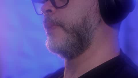 Sanders online show from October 26, 3:01 am