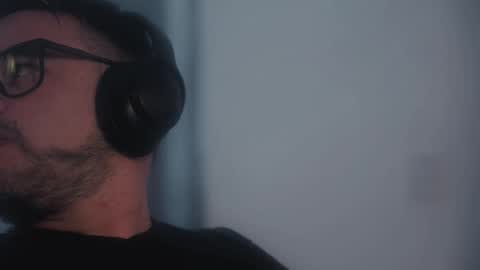 Sanders online show from April 21, 12:12 am