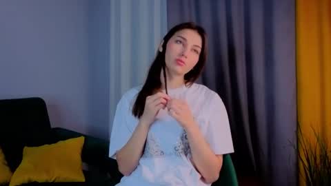 Isabel but you can call me Bella online show from November 7, 1:05 am