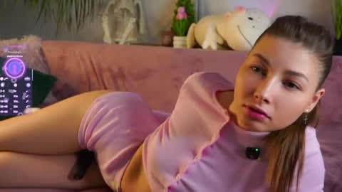 Emma  online show from April 9, 6:19 am