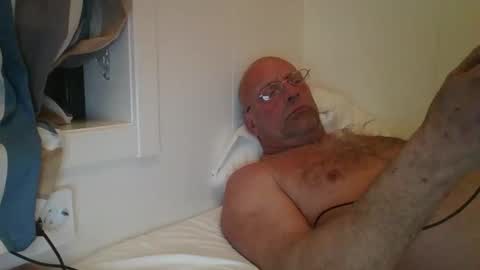 sandnesrune523 online show from November 11, 6:24 am