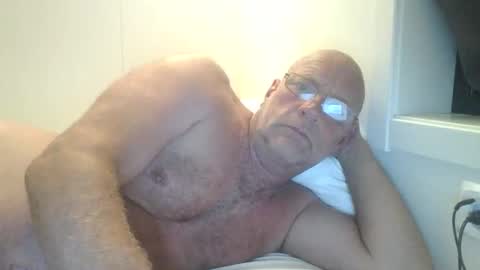 Snapshot of sandnesrune523 chatting on June 9, 5:08 am sandnesrune523 online show from June 9, 5:08 am