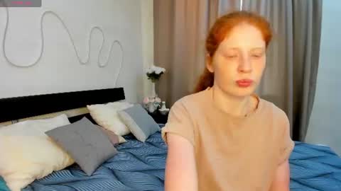 Snapshot of sandra__wilson chatting on June 22, 1:40 am Sandra online show from June 22, 1:40 am