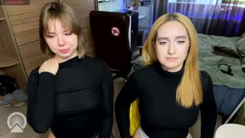 sandra dimonds online show from March 27, 2:39 pm