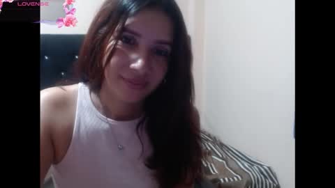 Snapshot of sandra_rosse chatting on February 15, 4:53 am sandra_rosse online show from February 15, 4:53 am