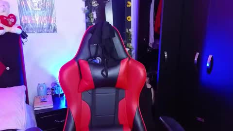 Snapshot of sandraossa chatting on February 7, 8:56 pm sandraossa online show from February 7, 8:56 pm